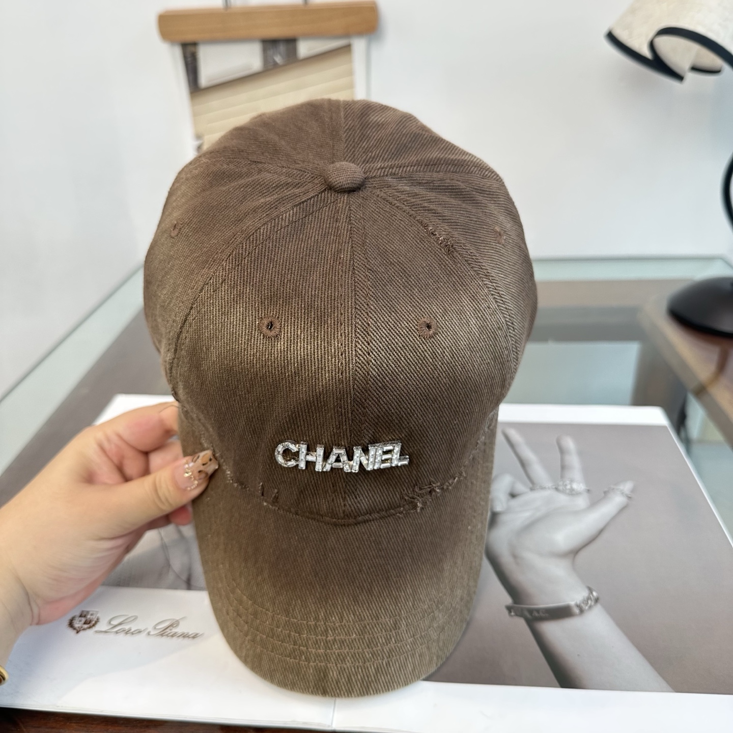 【CHANEL香奈儿】新款高级感唯美纹路小香风鸭舌帽 ，遮阳又超好搭配，出街单品 高货版本原单品质👄