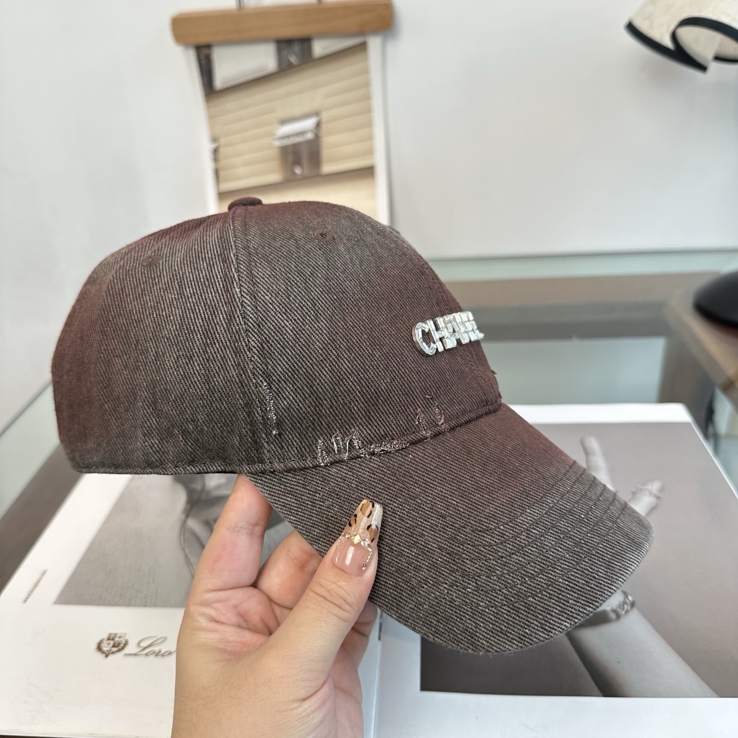 【CHANEL香奈儿】新款高级感唯美纹路小香风鸭舌帽 ，遮阳又超好搭配，出街单品 高货版本原单品质👄