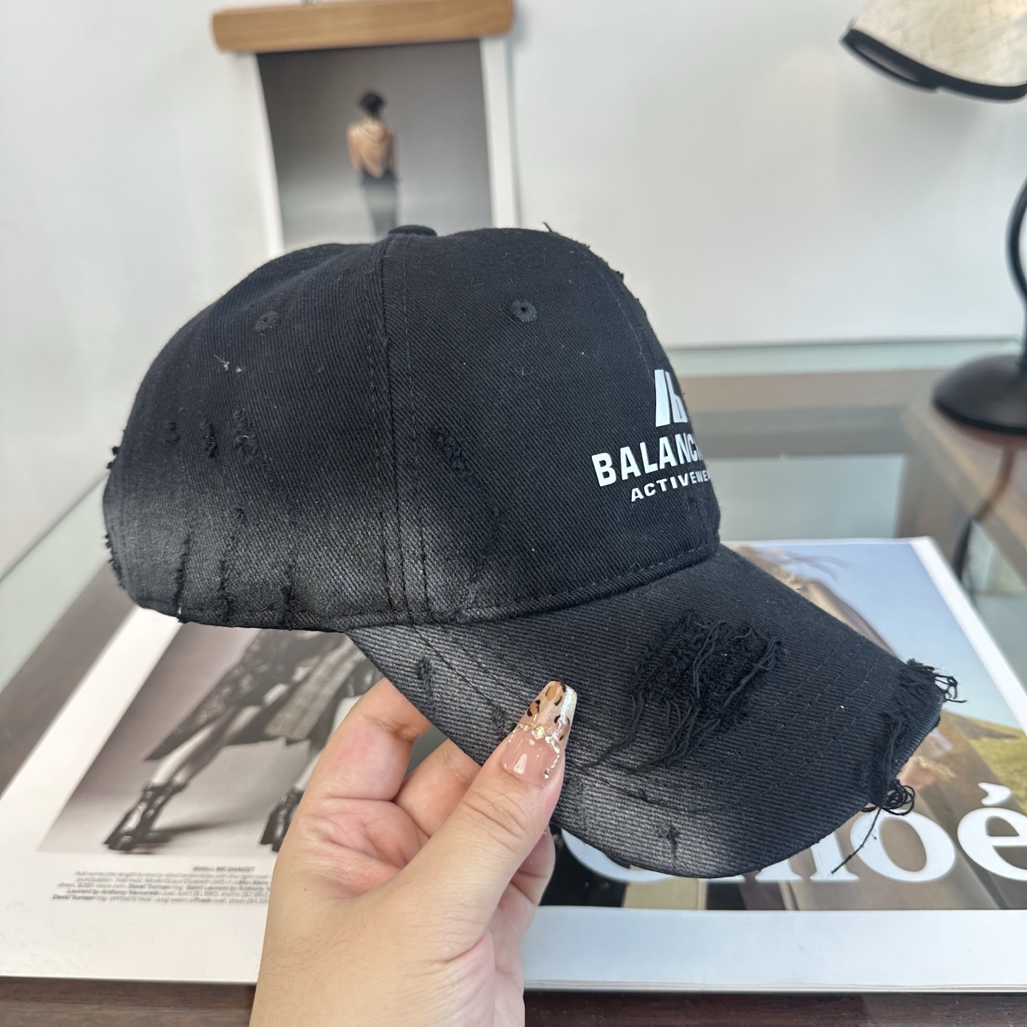 新品Balenciaga 巴黎世家字母新款棒球帽 现货秒发🧢简约时尚超级无敌好看的帽子！情侣款！