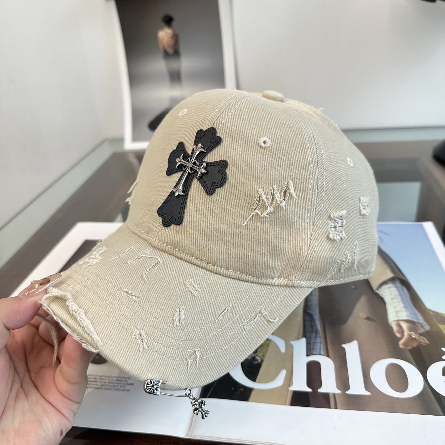 Chrome hearts 克罗心 新款十字架 高品质棒球帽，高端定制版！网红时尚博主同款！墙裂推荐！质量巨好！谁戴谁好