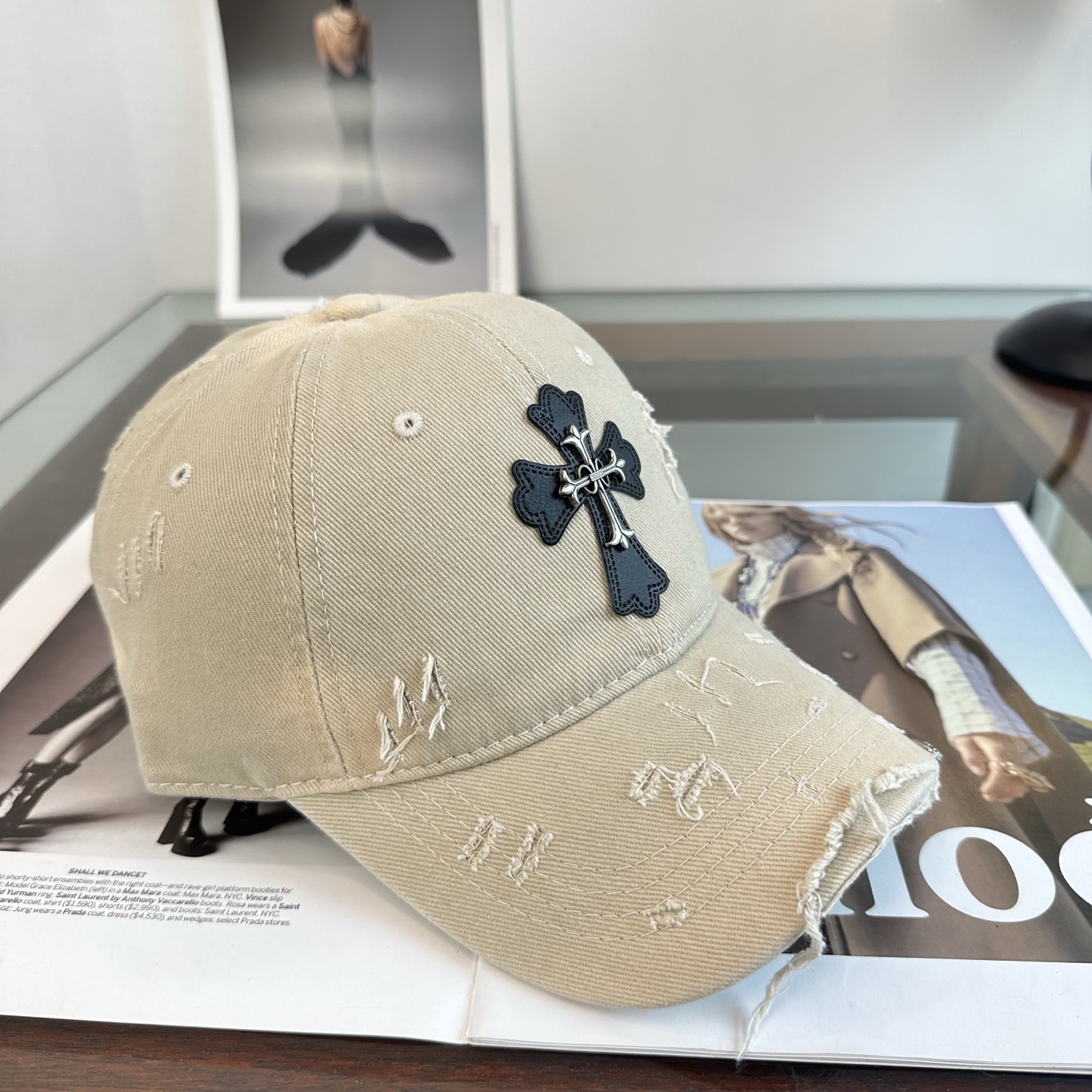 Chrome hearts 克罗心 新款十字架 高品质棒球帽，高端定制版！网红时尚博主同款！墙裂推荐！质量巨好！谁戴谁好