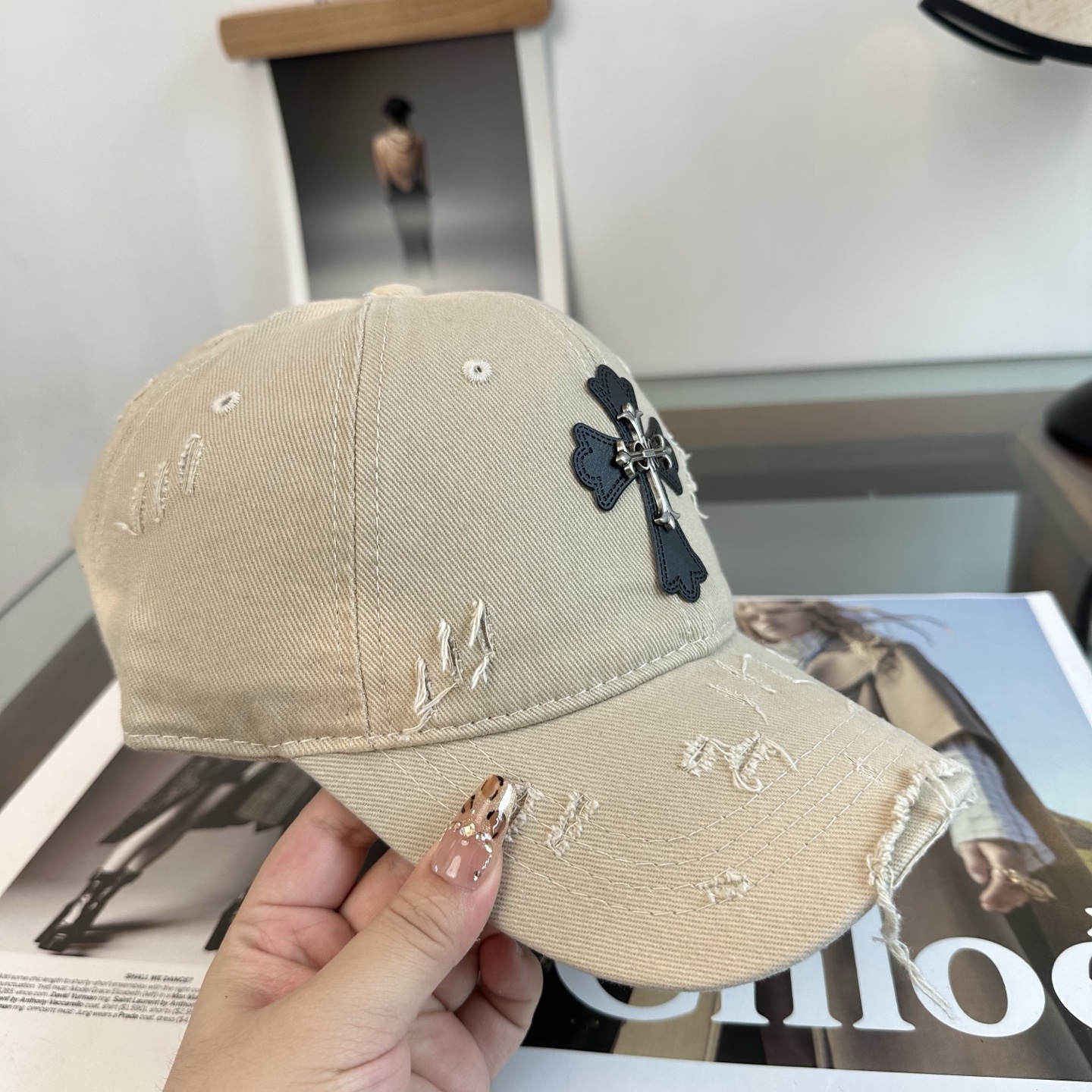 Chrome hearts 克罗心 新款十字架 高品质棒球帽，高端定制版！网红时尚博主同款！墙裂推荐！质量巨好！谁戴谁好
