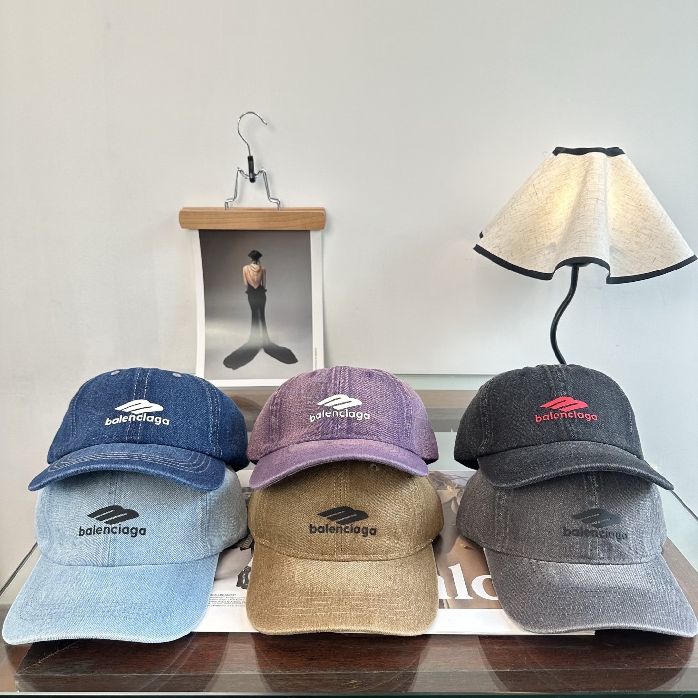 新品Balenciaga 巴黎世家字母新款棒球帽 现货秒发🧢简约时尚超级无敌好看的帽子！情侣款！