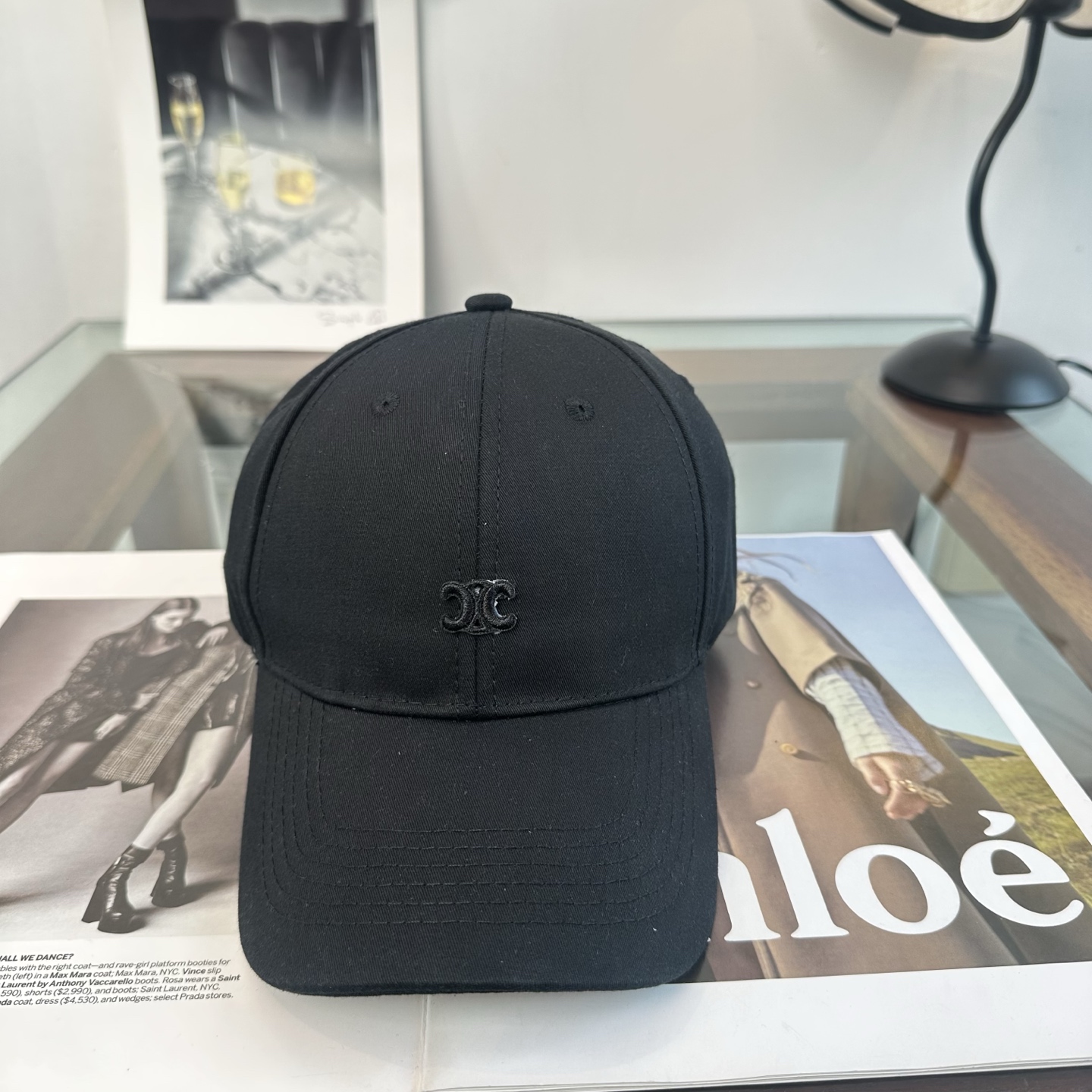 爆款CELINE（赛琳）简约明星同款最新棒球帽，时尚潮流，高端做工！每一个帽子都是用心之作！非一般的品质