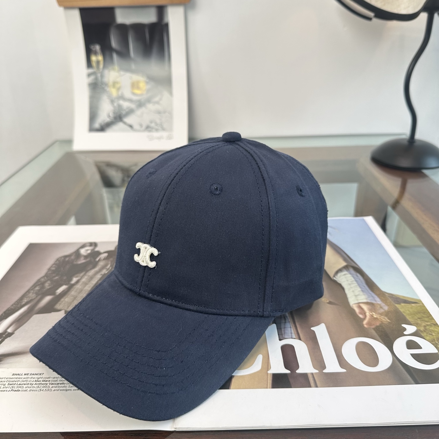 爆款CELINE（赛琳）简约明星同款最新棒球帽，时尚潮流，高端做工！每一个帽子都是用心之作！非一般的品质