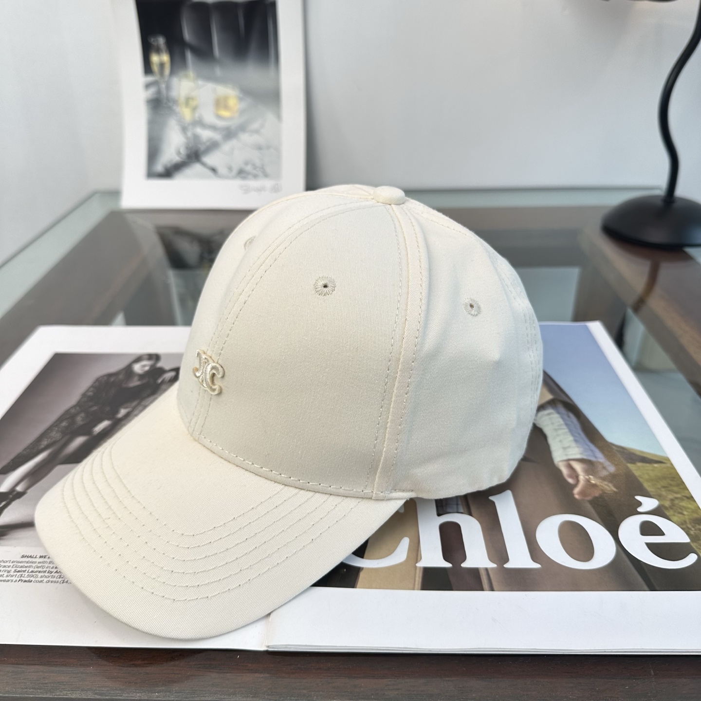 爆款CELINE（赛琳）简约明星同款最新棒球帽，时尚潮流，高端做工！每一个帽子都是用心之作！非一般的品质