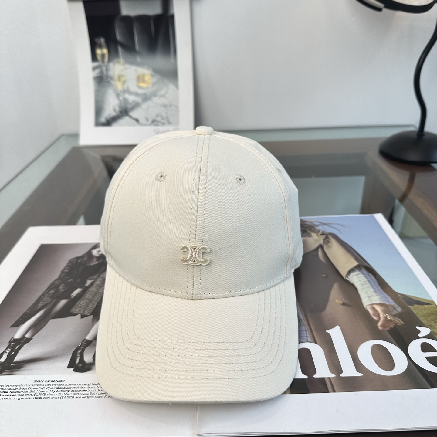 爆款CELINE（赛琳）简约明星同款最新棒球帽，时尚潮流，高端做工！每一个帽子都是用心之作！非一般的品质