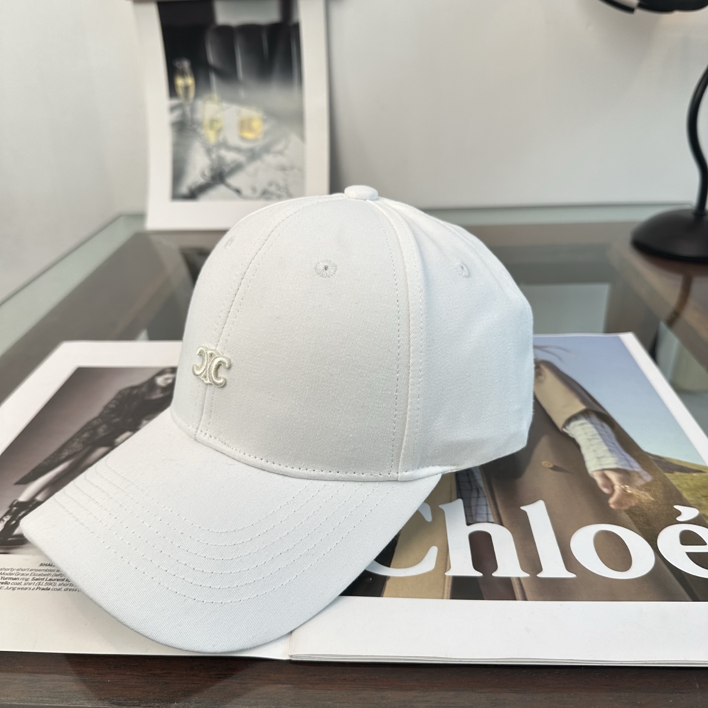 爆款CELINE（赛琳）简约明星同款最新棒球帽，时尚潮流，高端做工！每一个帽子都是用心之作！非一般的品质