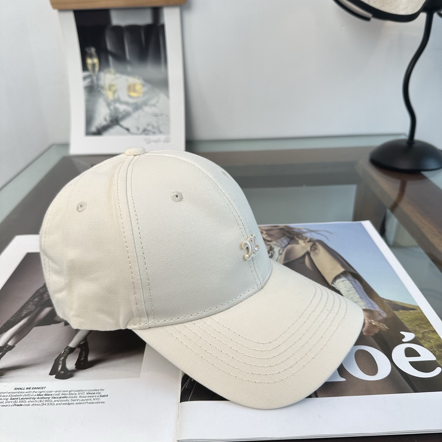 爆款CELINE（赛琳）简约明星同款最新棒球帽，时尚潮流，高端做工！每一个帽子都是用心之作！非一般的品质
