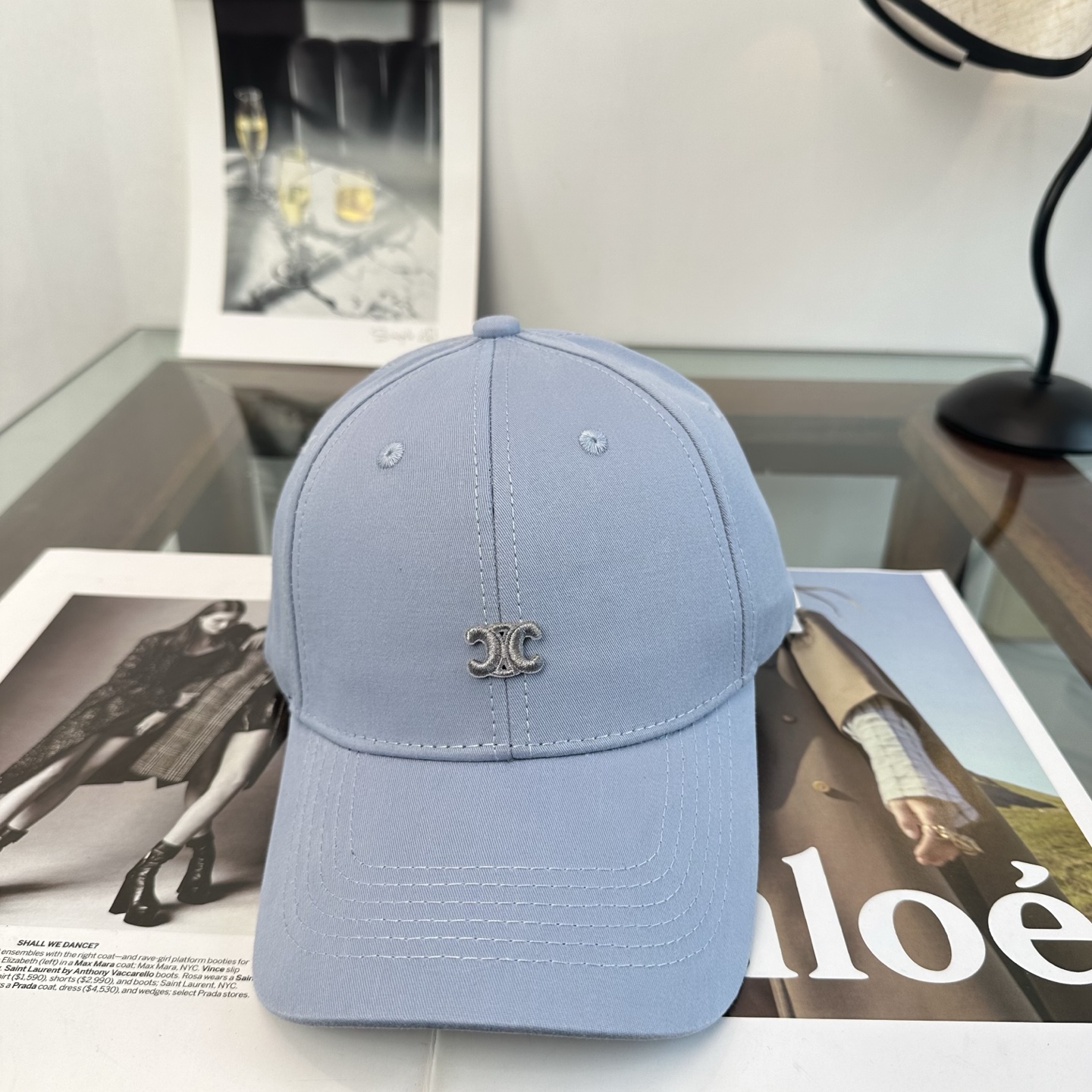 爆款CELINE（赛琳）简约明星同款最新棒球帽，时尚潮流，高端做工！每一个帽子都是用心之作！非一般的品质