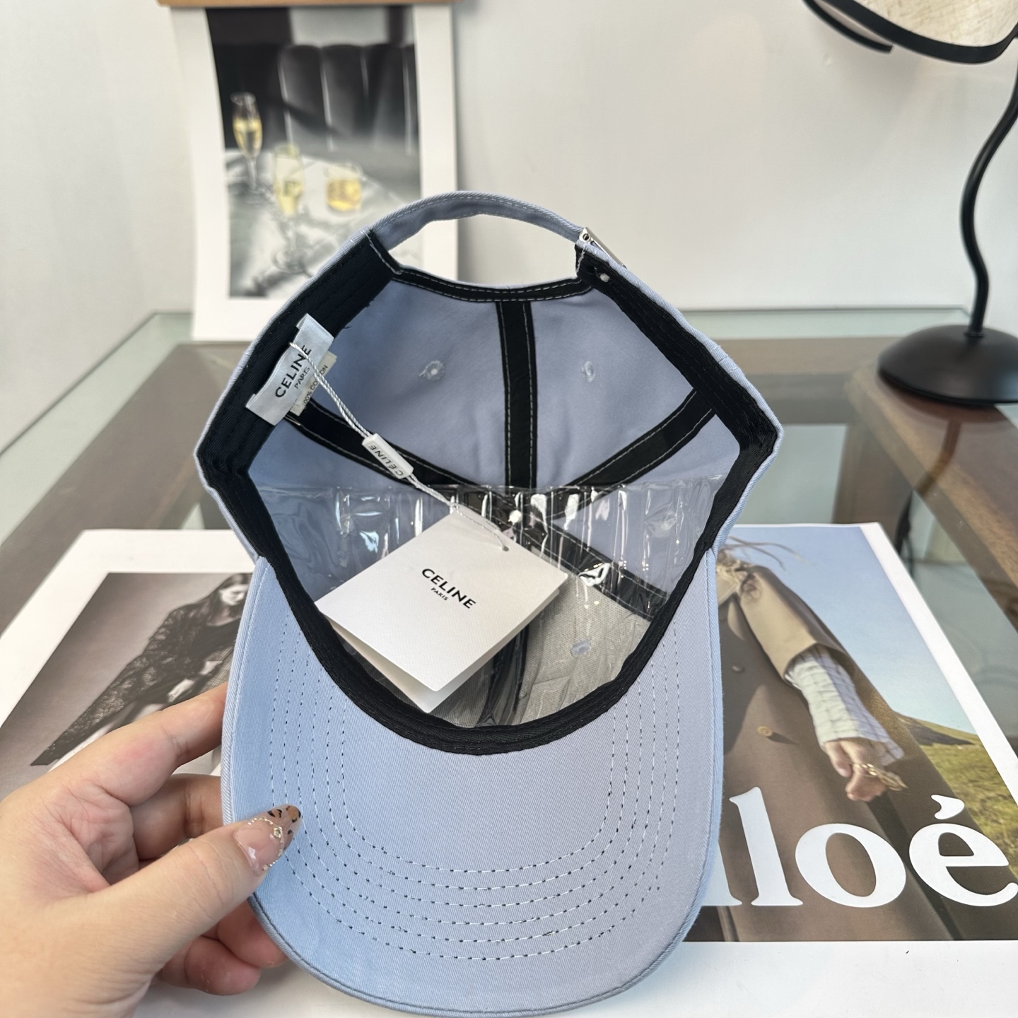 爆款CELINE（赛琳）简约明星同款最新棒球帽，时尚潮流，高端做工！每一个帽子都是用心之作！非一般的品质
