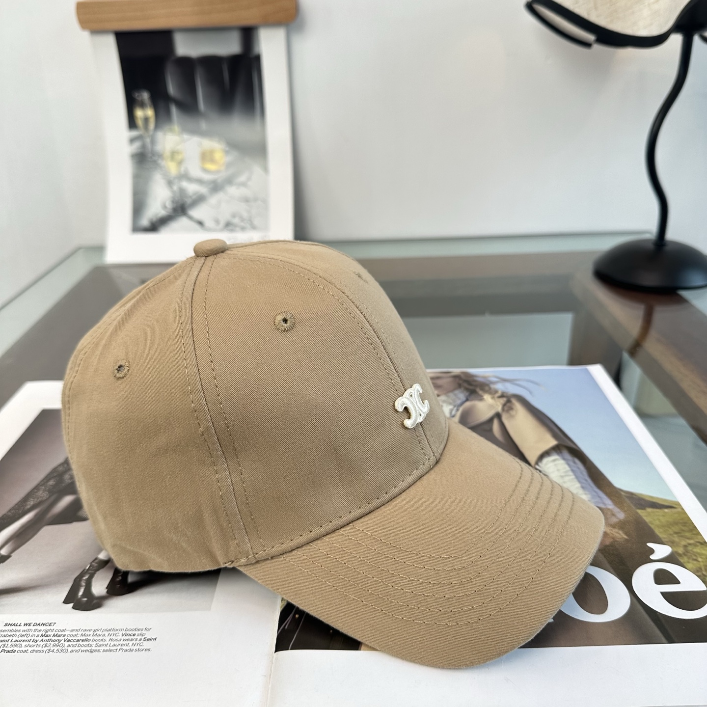 爆款CELINE（赛琳）简约明星同款最新棒球帽，时尚潮流，高端做工！每一个帽子都是用心之作！非一般的品质