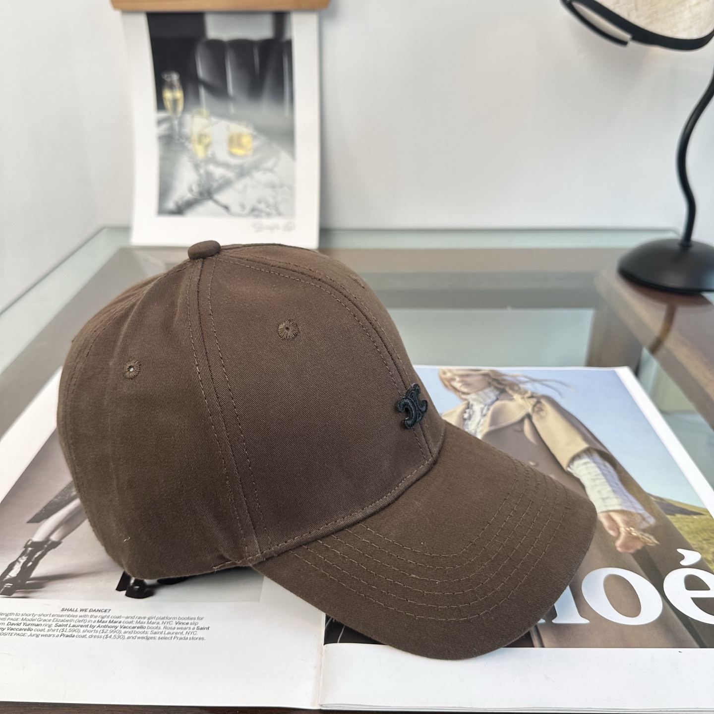 爆款CELINE（赛琳）简约明星同款最新棒球帽，时尚潮流，高端做工！每一个帽子都是用心之作！非一般的品质