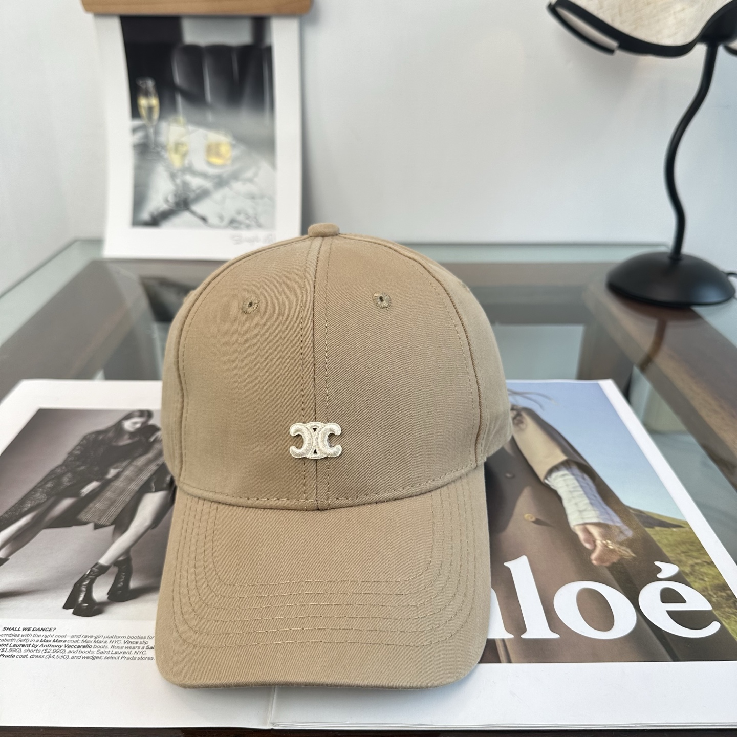 爆款CELINE（赛琳）简约明星同款最新棒球帽，时尚潮流，高端做工！每一个帽子都是用心之作！非一般的品质