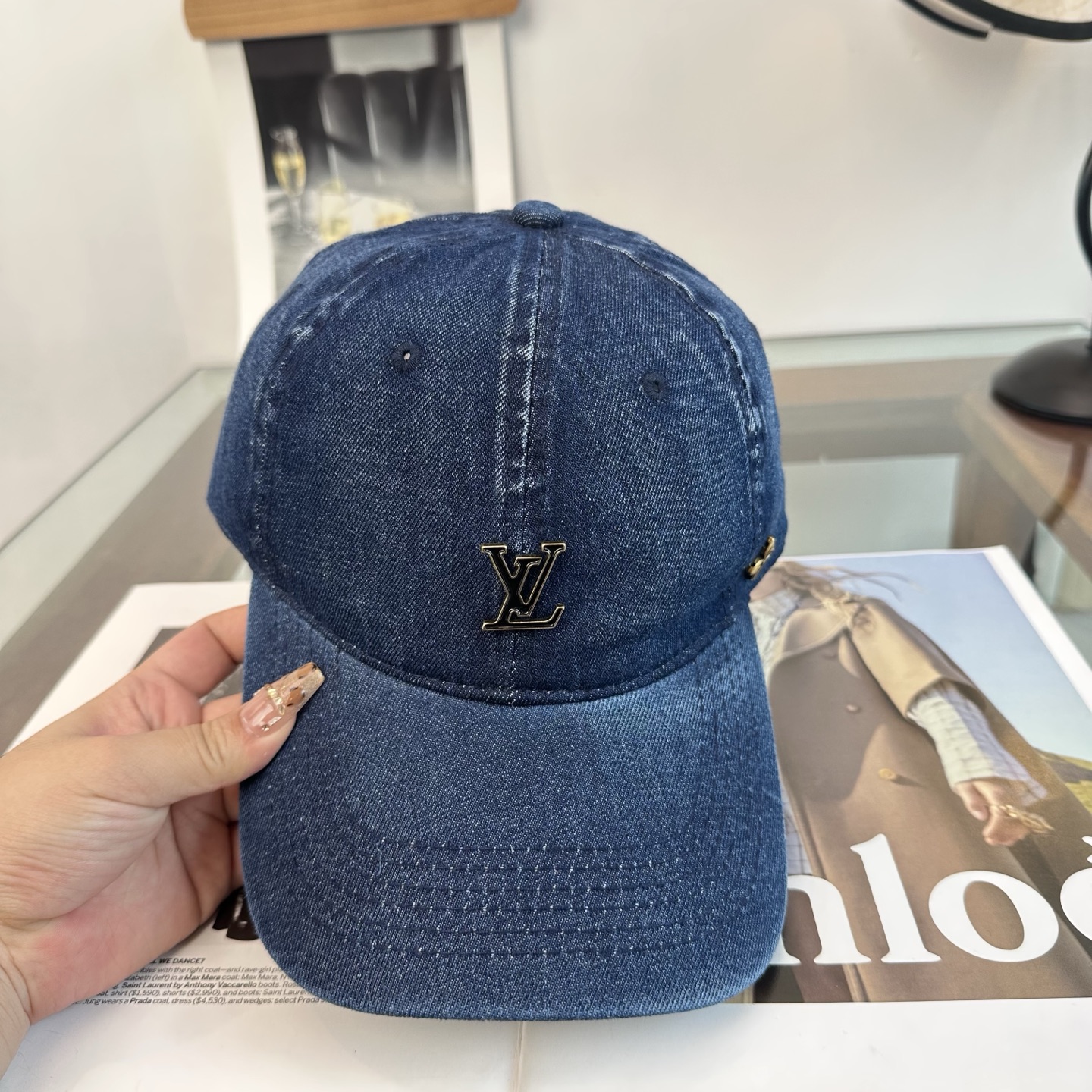 🧢路易威登棒球帽 LouisVuitton😍新款LV棒球帽，重工打造♥️高端大气，百搭款🤗男女通用！