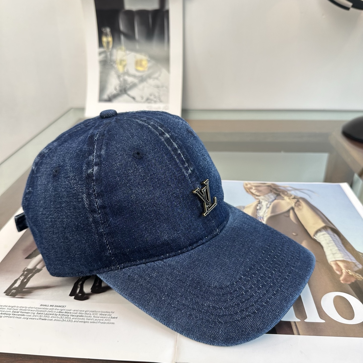 🧢路易威登棒球帽 LouisVuitton😍新款LV棒球帽，重工打造♥️高端大气，百搭款🤗男女通用！