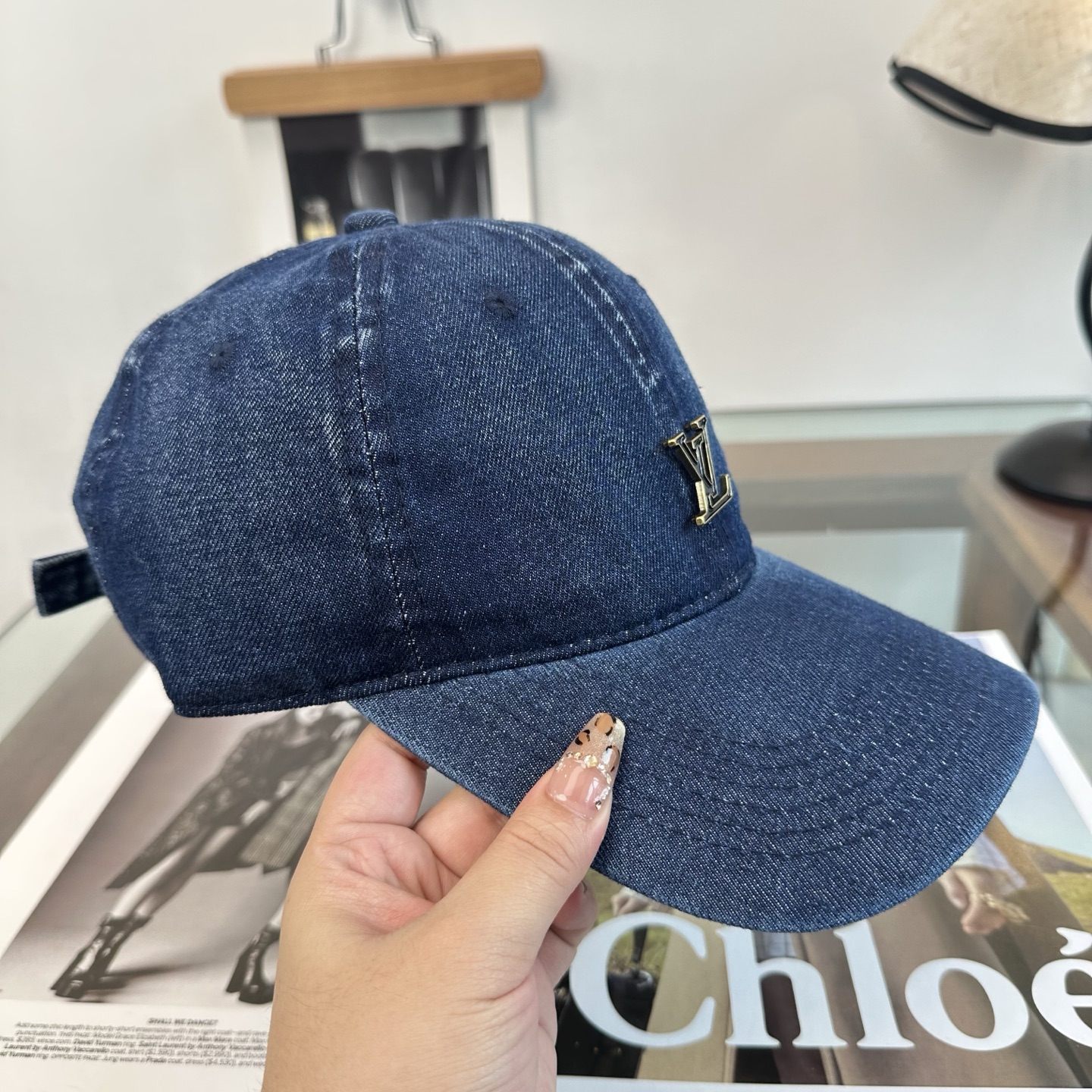 🧢路易威登棒球帽 LouisVuitton😍新款LV棒球帽，重工打造♥️高端大气，百搭款🤗男女通用！
