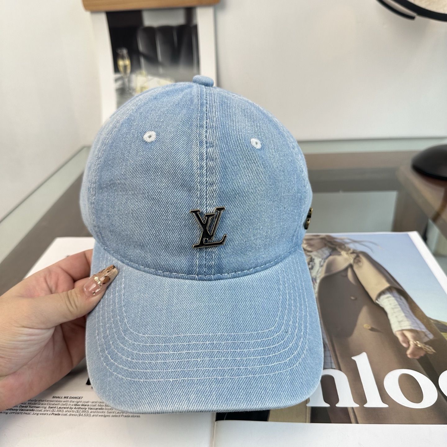 🧢路易威登棒球帽 LouisVuitton😍新款LV棒球帽，重工打造♥️高端大气，百搭款🤗男女通用！