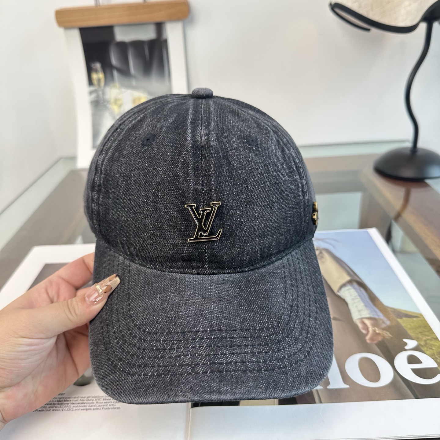🧢路易威登棒球帽 LouisVuitton😍新款LV棒球帽，重工打造♥️高端大气，百搭款🤗男女通用！