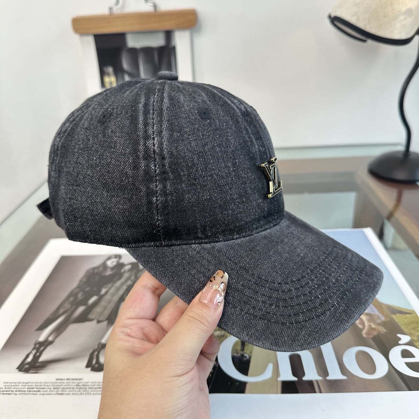 🧢路易威登棒球帽 LouisVuitton😍新款LV棒球帽，重工打造♥️高端大气，百搭款🤗男女通用！