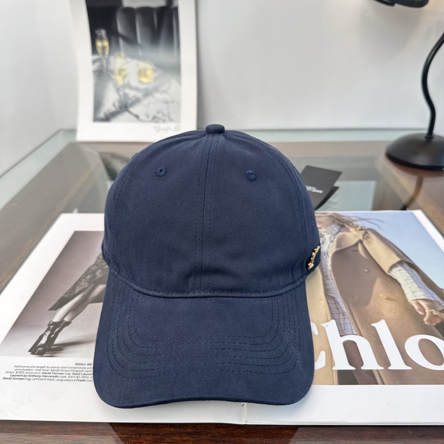 YSL圣罗兰 字母棒球帽 简单休闲风的棒球帽 减龄百搭 适配度很高！简单随性~出街拍照拗造型非常加分~男
