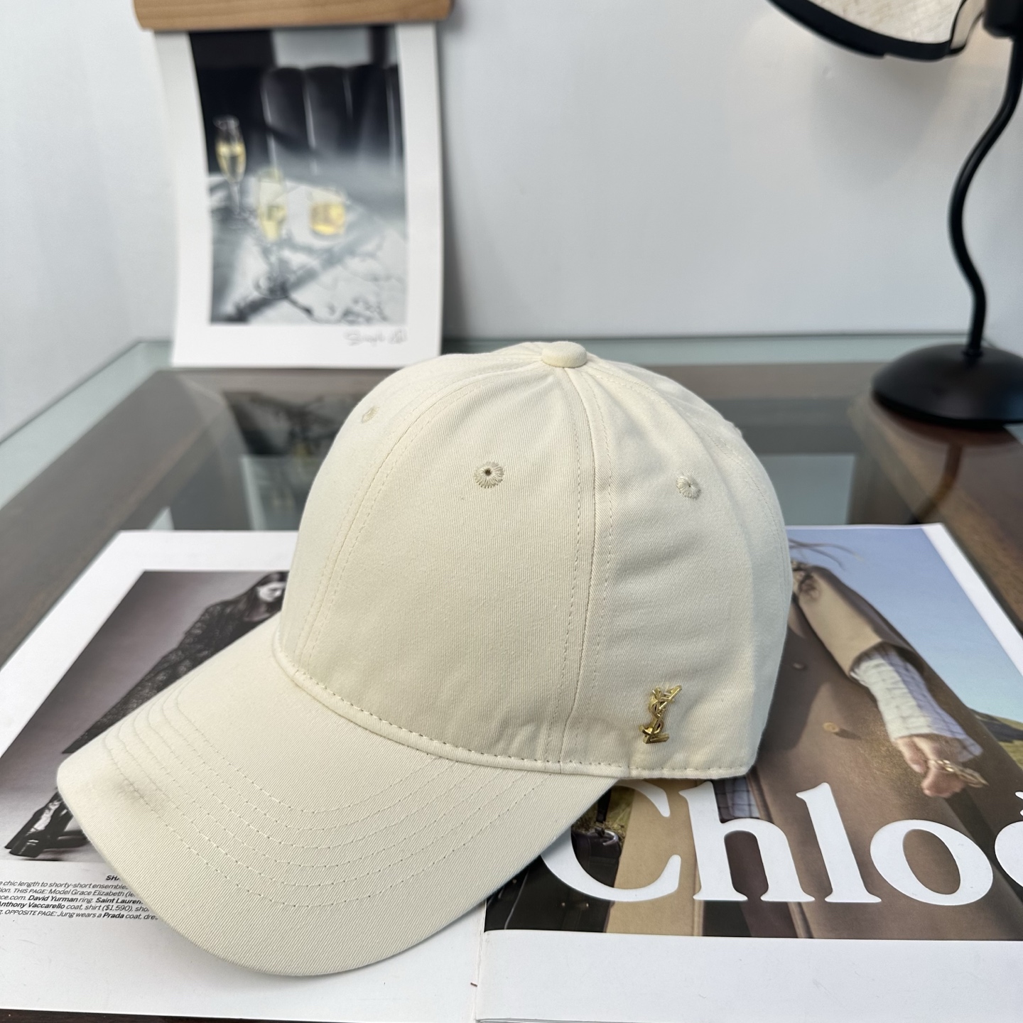 YSL圣罗兰 字母棒球帽 简单休闲风的棒球帽 减龄百搭 适配度很高！简单随性~出街拍照拗造型非常加分~男