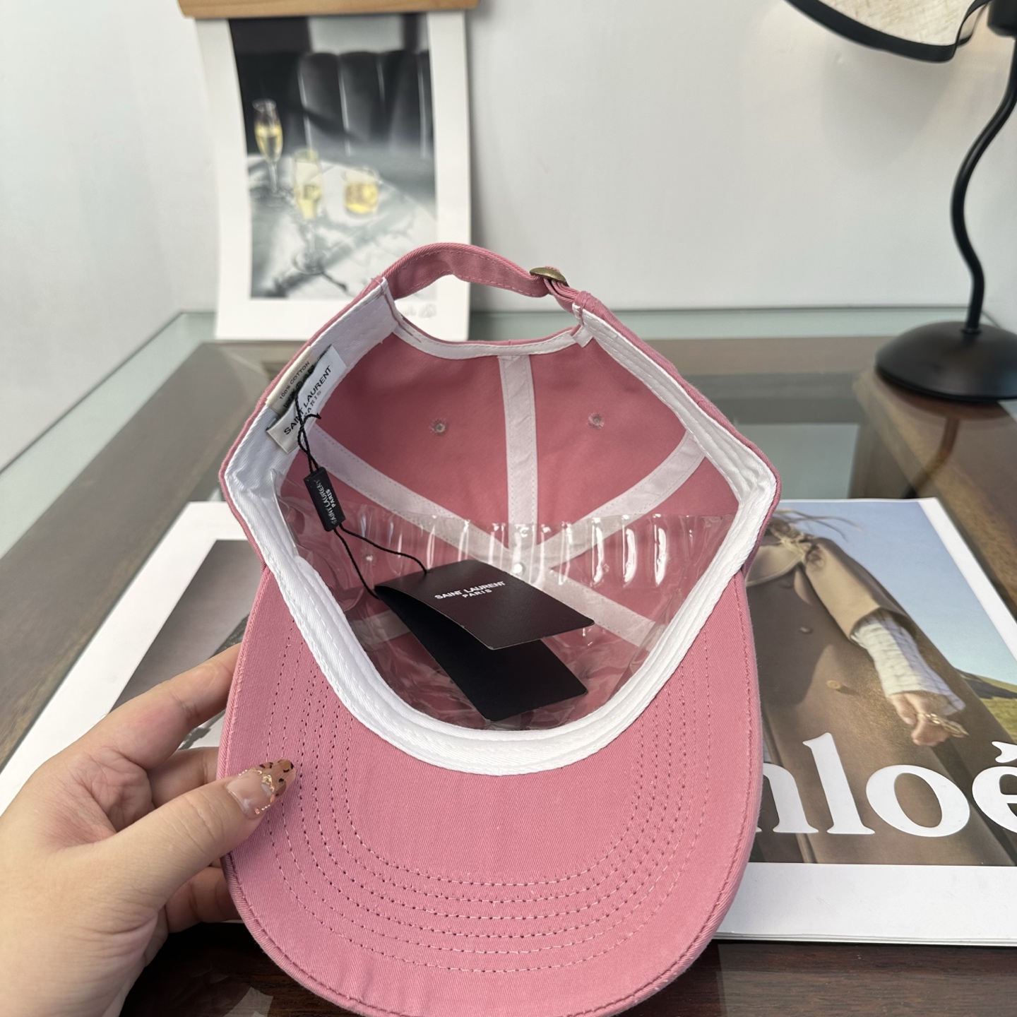 YSL圣罗兰 字母棒球帽 简单休闲风的棒球帽 减龄百搭 适配度很高！简单随性~出街拍照拗造型非常加分~男