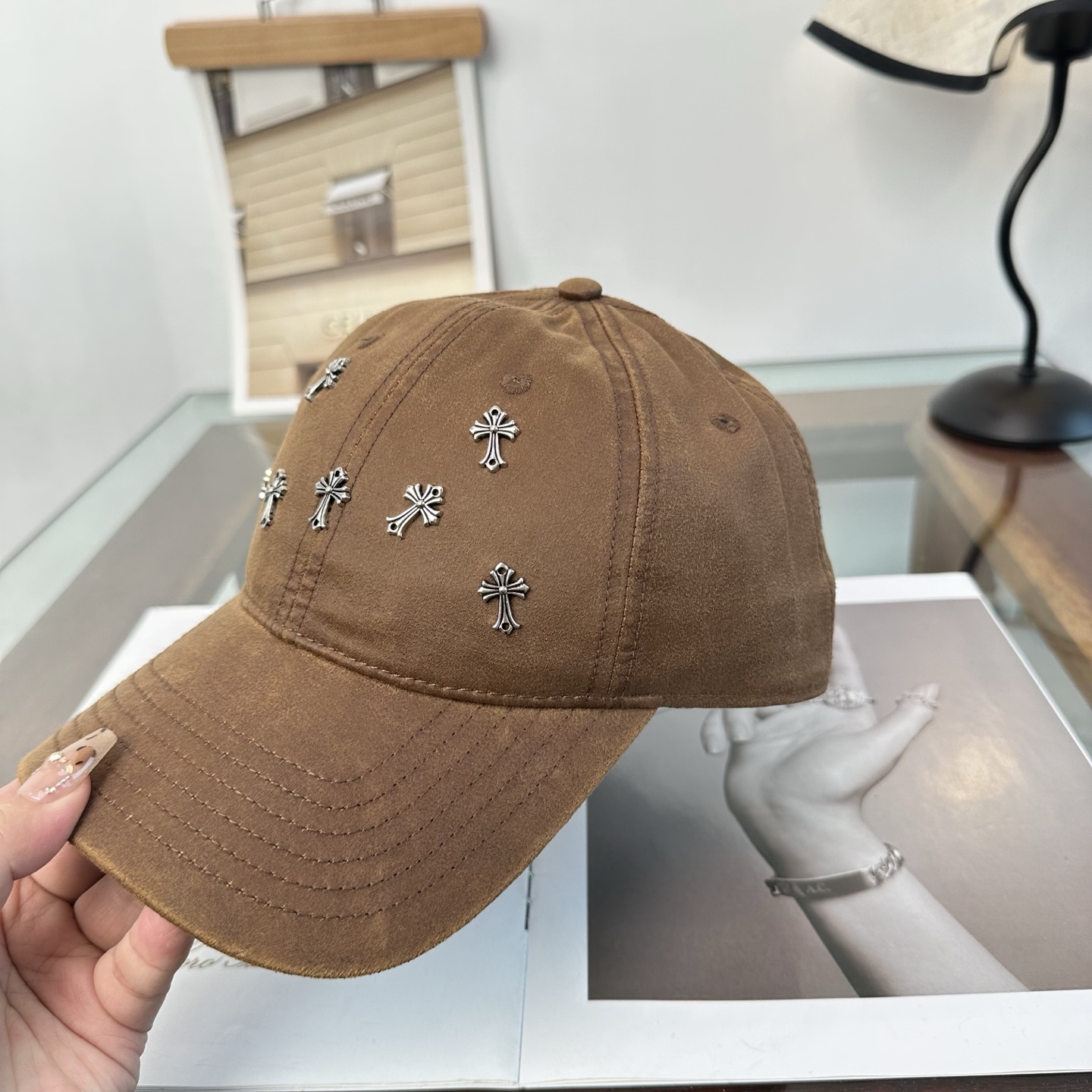Chrome hearts 克罗心 新款十字架 高品质棒球帽，高端定制版！网红时尚博主同款！墙裂推荐！质量巨好！谁戴谁好