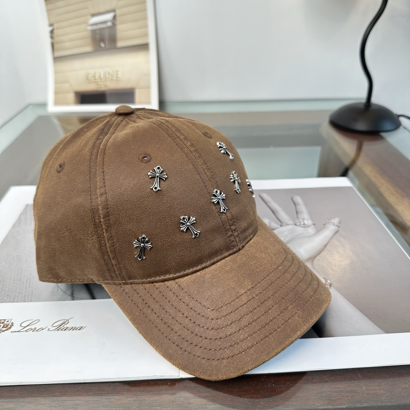 Chrome hearts 克罗心 新款十字架 高品质棒球帽，高端定制版！网红时尚博主同款！墙裂推荐！质量巨好！谁戴谁好