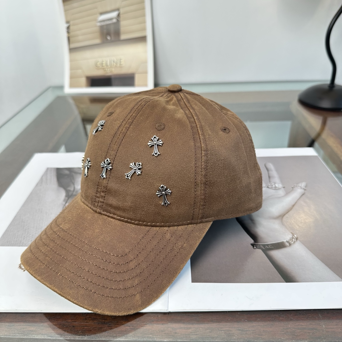 Chrome hearts 克罗心 新款十字架 高品质棒球帽，高端定制版！网红时尚博主同款！墙裂推荐！质量巨好！谁戴谁好
