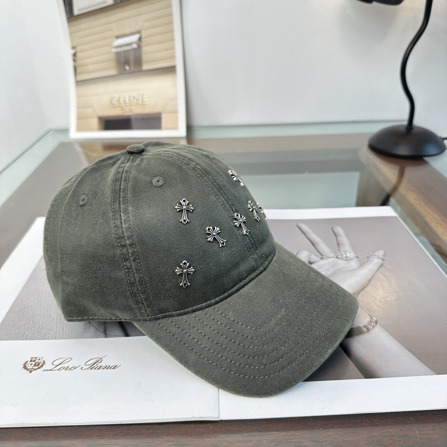 Chrome hearts 克罗心 新款十字架 高品质棒球帽，高端定制版！网红时尚博主同款！墙裂推荐！质量巨好！谁戴谁好