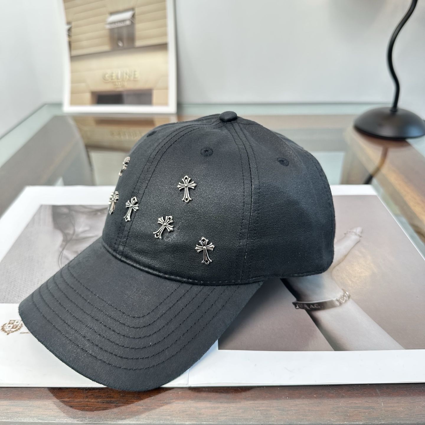 Chrome hearts 克罗心 新款十字架 高品质棒球帽，高端定制版！网红时尚博主同款！墙裂推荐！质量巨好！谁戴谁好