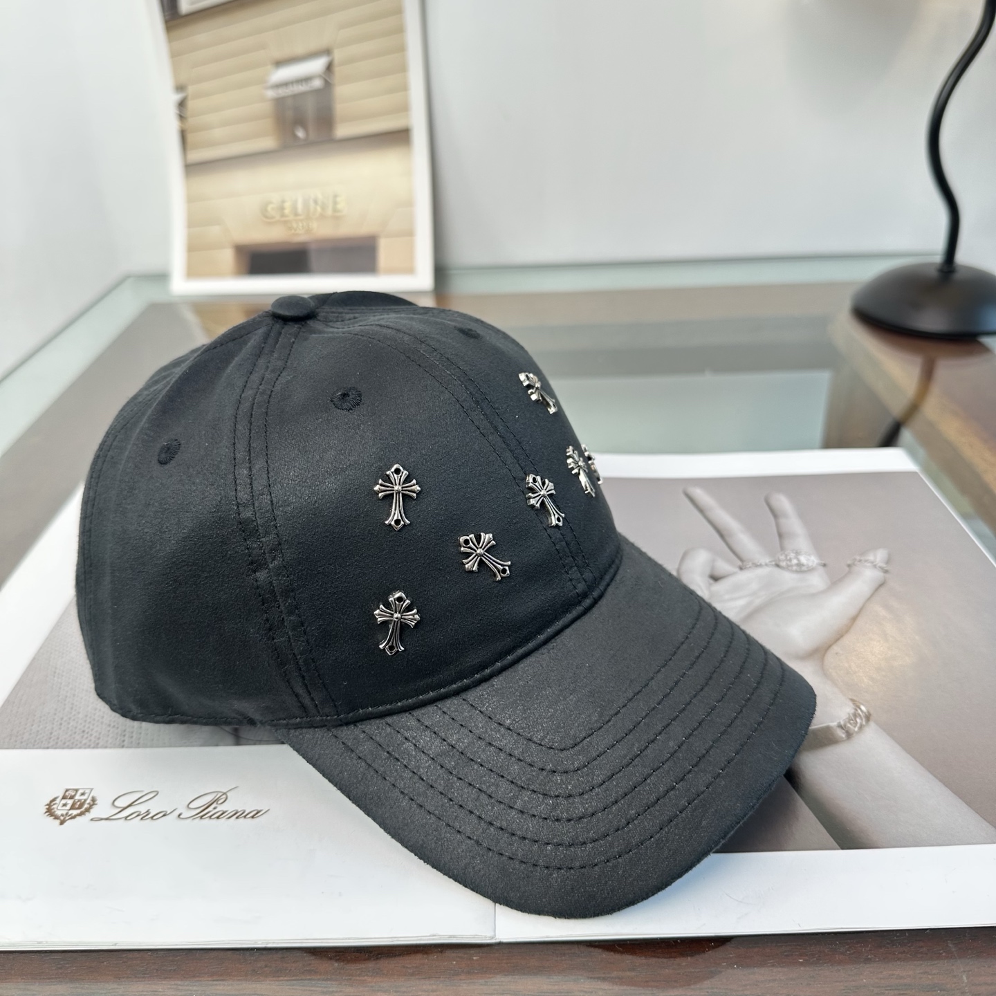 Chrome hearts 克罗心 新款十字架 高品质棒球帽，高端定制版！网红时尚博主同款！墙裂推荐！质量巨好！谁戴谁好