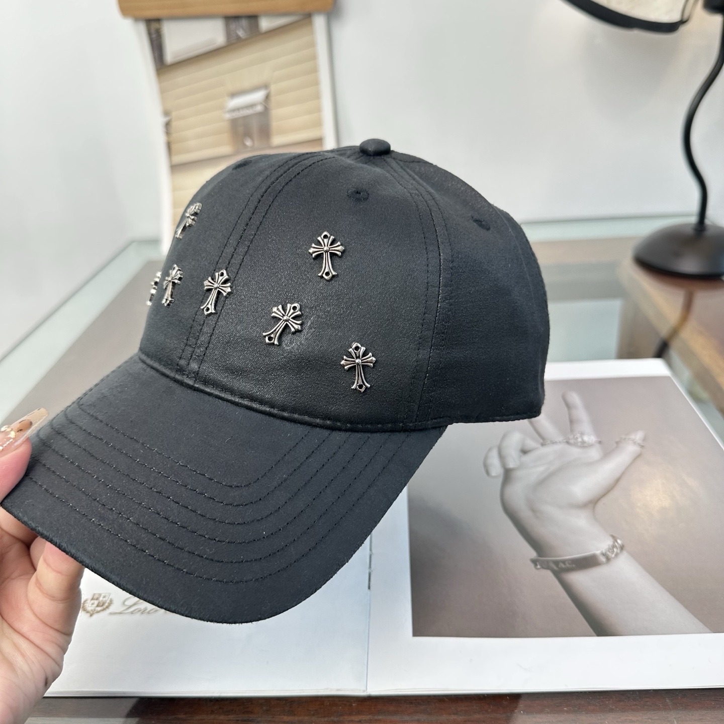 Chrome hearts 克罗心 新款十字架 高品质棒球帽，高端定制版！网红时尚博主同款！墙裂推荐！质量巨好！谁戴谁好