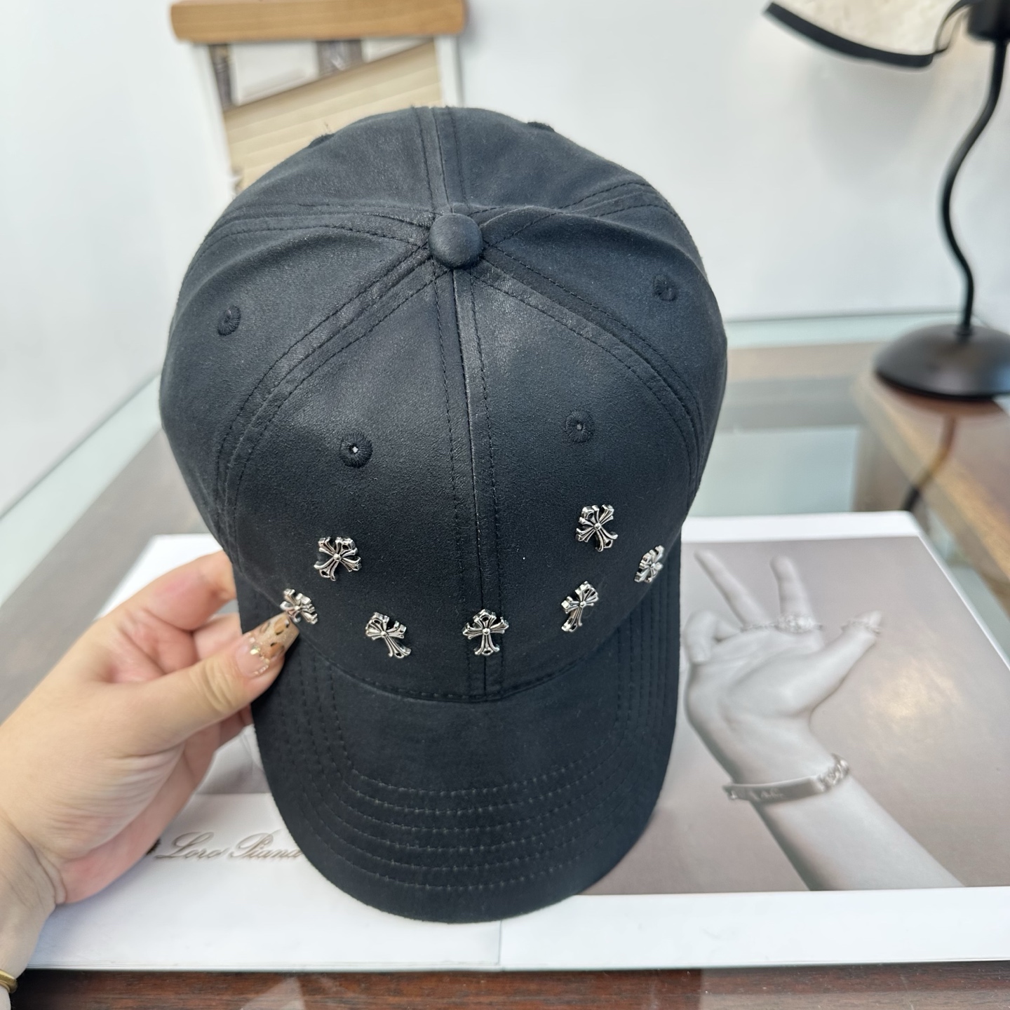 Chrome hearts 克罗心 新款十字架 高品质棒球帽，高端定制版！网红时尚博主同款！墙裂推荐！质量巨好！谁戴谁好