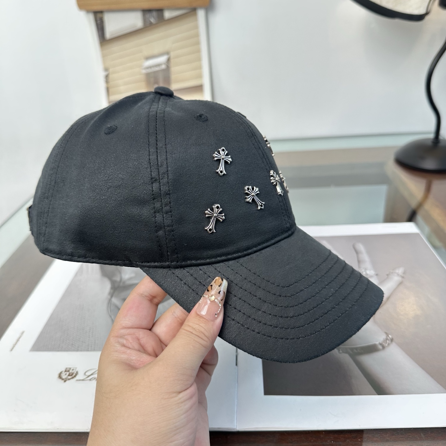 Chrome hearts 克罗心 新款十字架 高品质棒球帽，高端定制版！网红时尚博主同款！墙裂推荐！质量巨好！谁戴谁好
