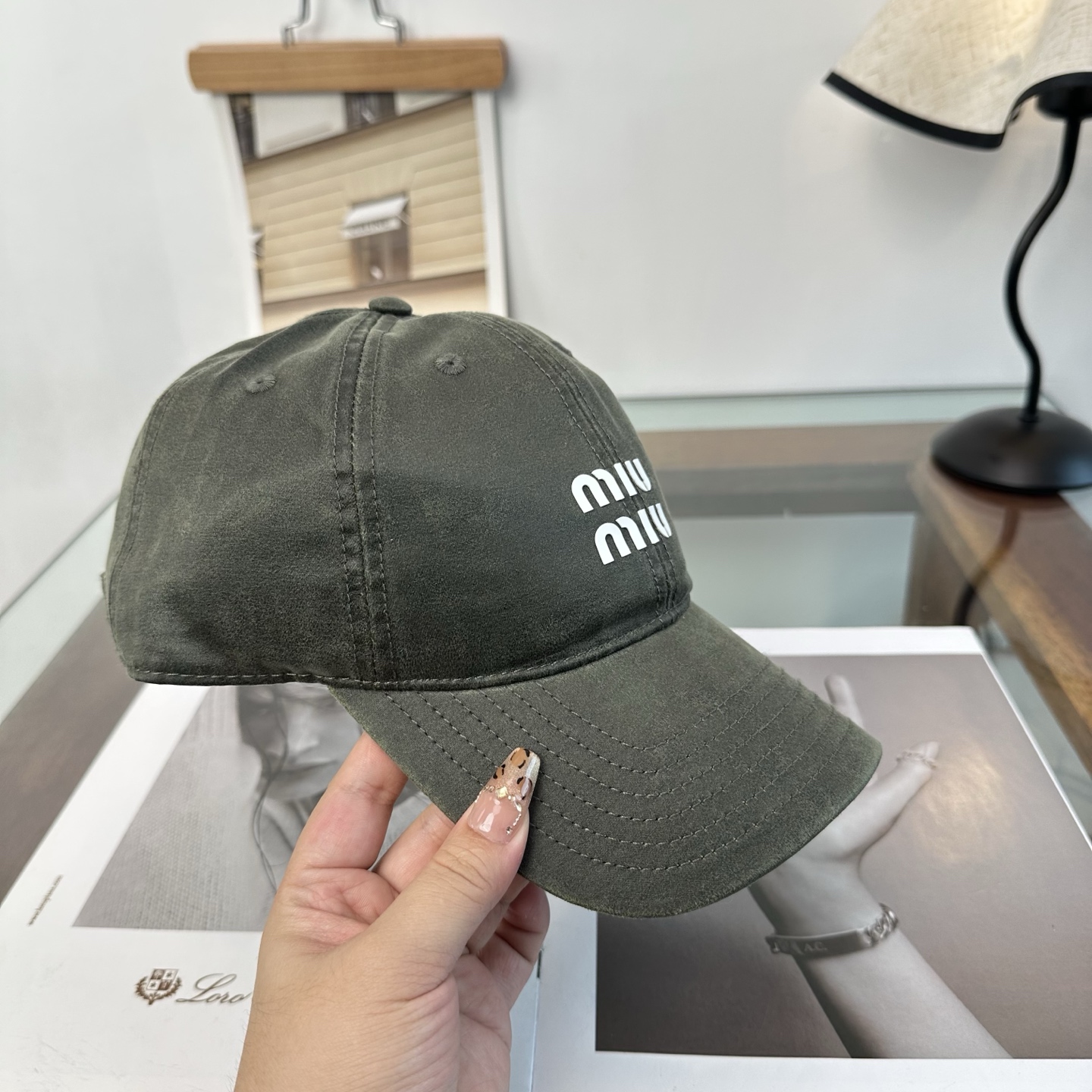 谬谬miumiu 原单 新款棒球帽，正品开模订制，原版做工细致质量超赞！