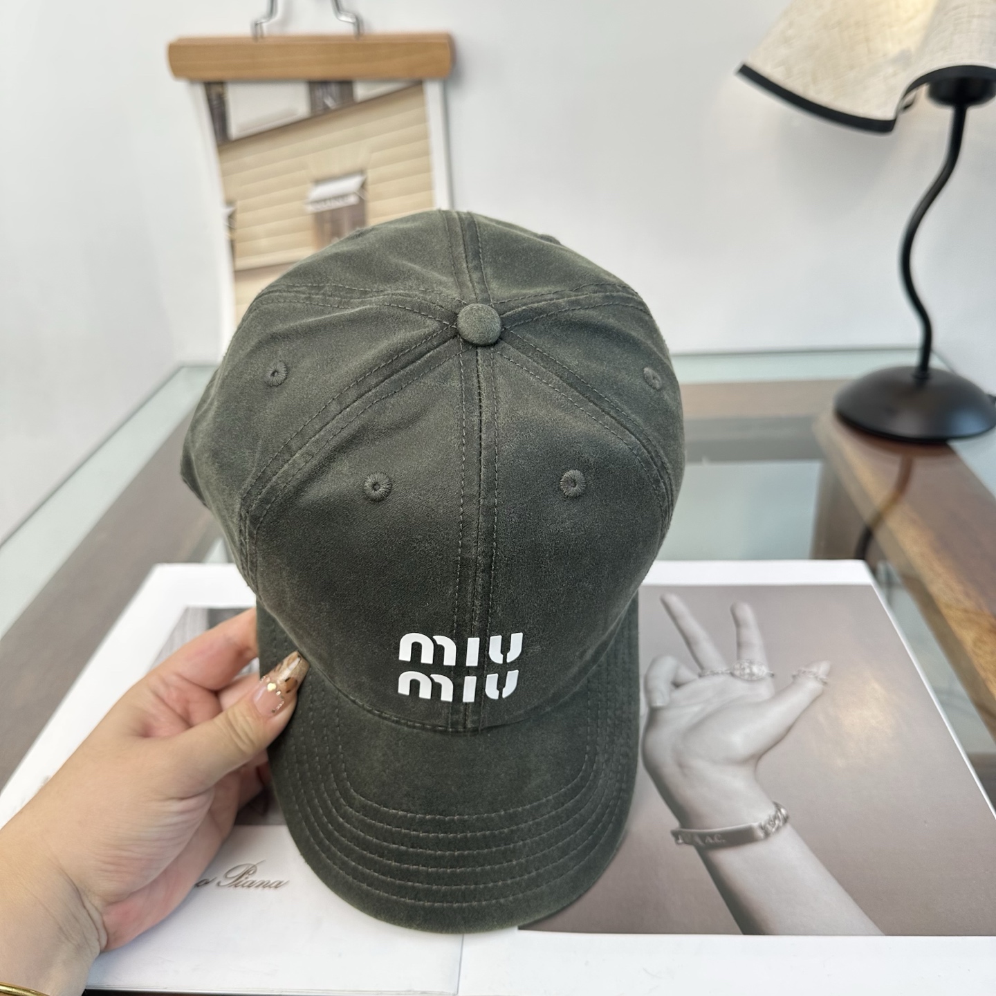 谬谬miumiu 原单 新款棒球帽，正品开模订制，原版做工细致质量超赞！