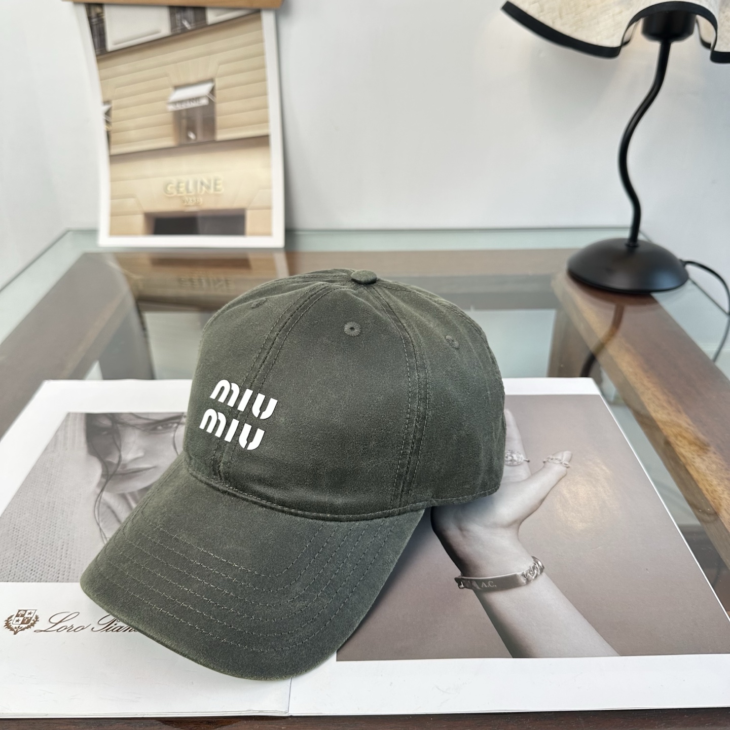 谬谬miumiu 原单 新款棒球帽，正品开模订制，原版做工细致质量超赞！