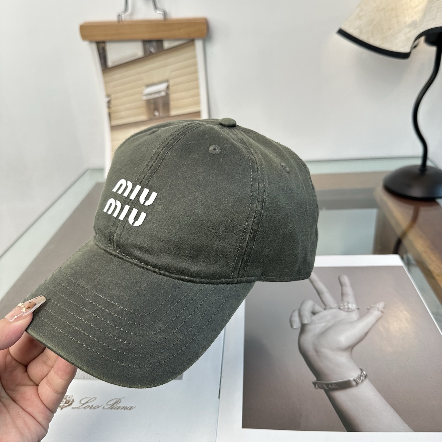 谬谬miumiu 原单 新款棒球帽，正品开模订制，原版做工细致质量超赞！