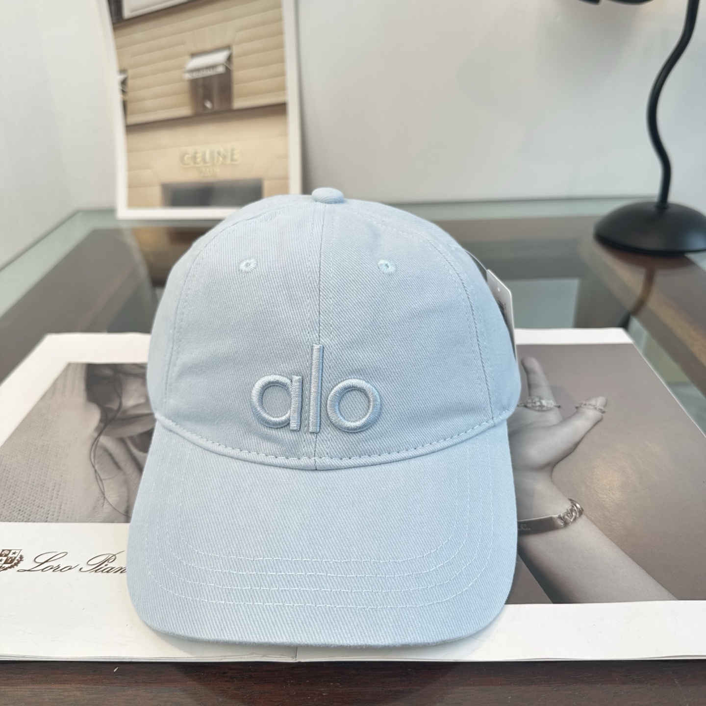 Alo 。爆款 新款棒球帽定制面料，简约时尚更透气，超火爆现货秒发