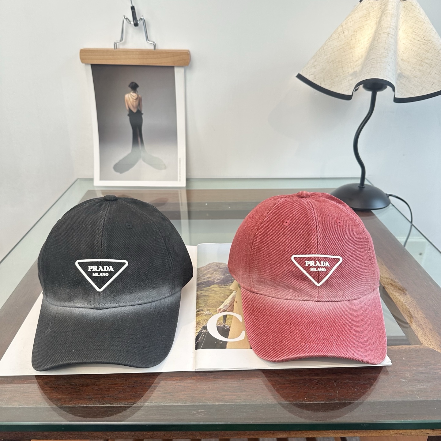 普拉达 Prada 经典渔夫帽，显脸小 大牌款超好搭配，赶紧入手！