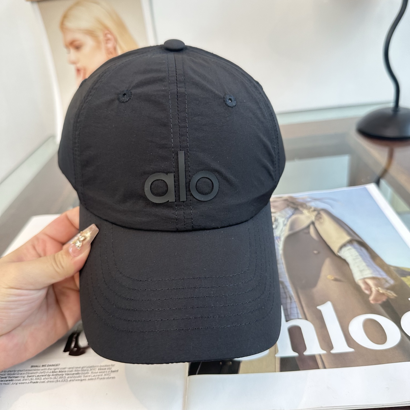 Alo 🔥爆款 新款棒球帽 定制面料，简约时尚更透气，超火爆 现货秒发