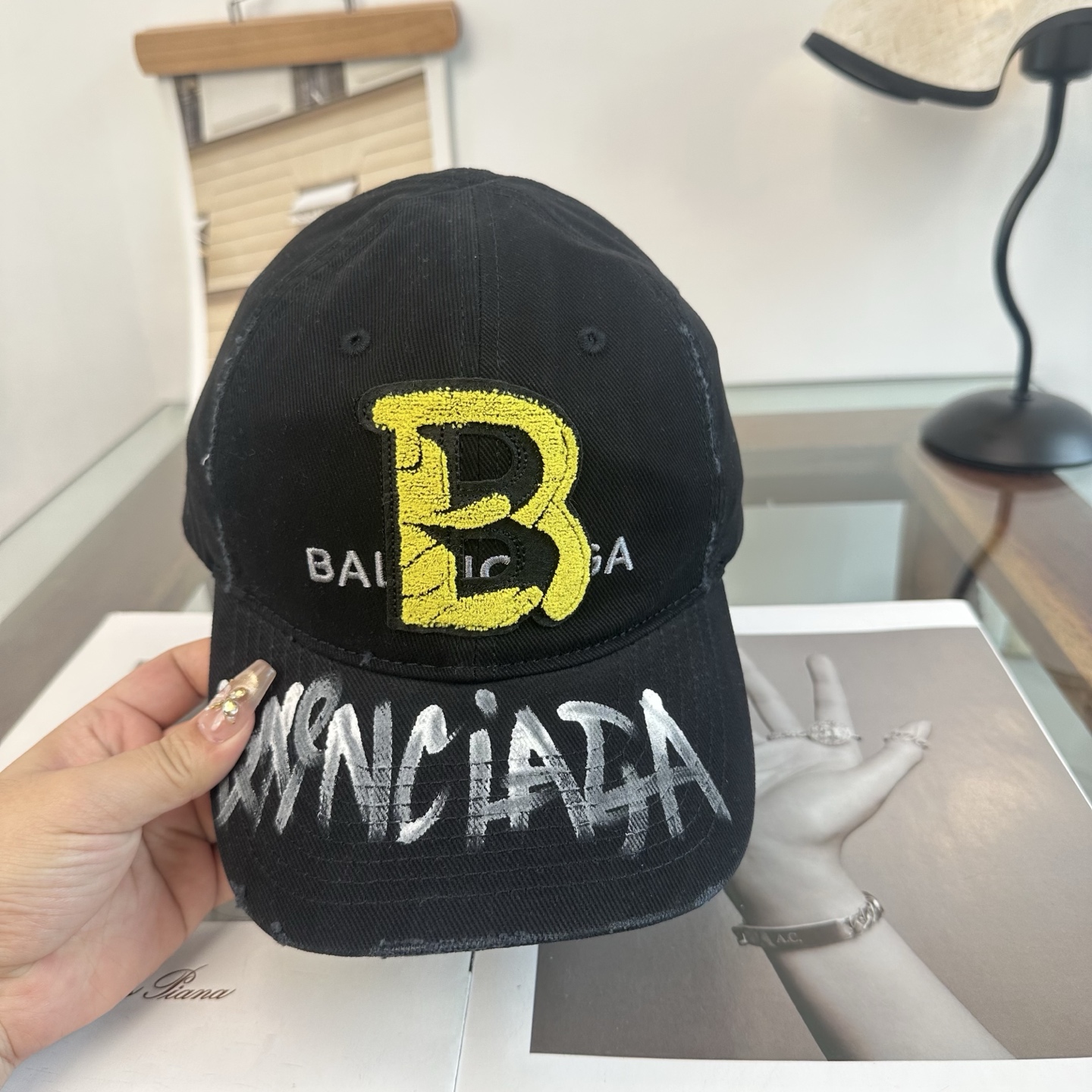 新品Balenciaga 巴黎世家字母新款棒球帽现货秒发🧢简约时尚超级无敌好看的帽子！情侣款！