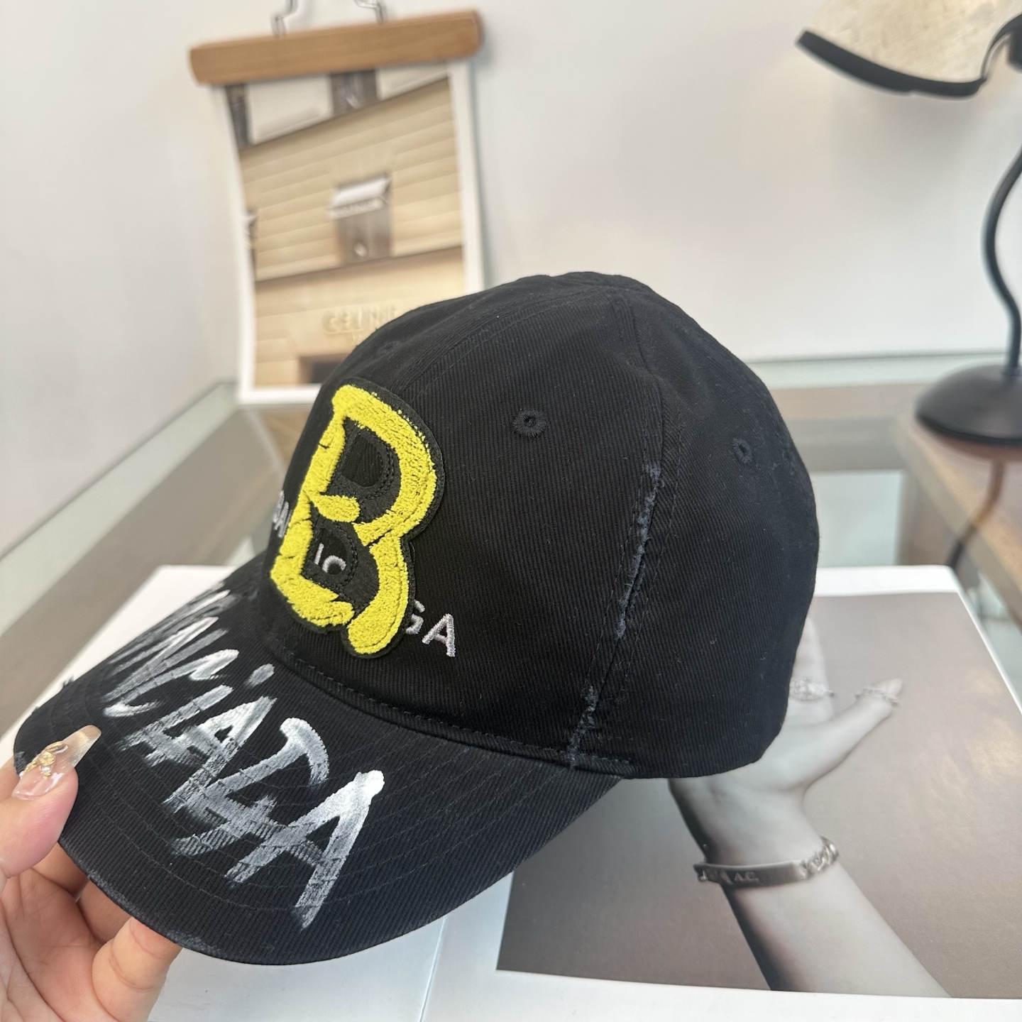 新品Balenciaga 巴黎世家字母新款棒球帽现货秒发🧢简约时尚超级无敌好看的帽子！情侣款！