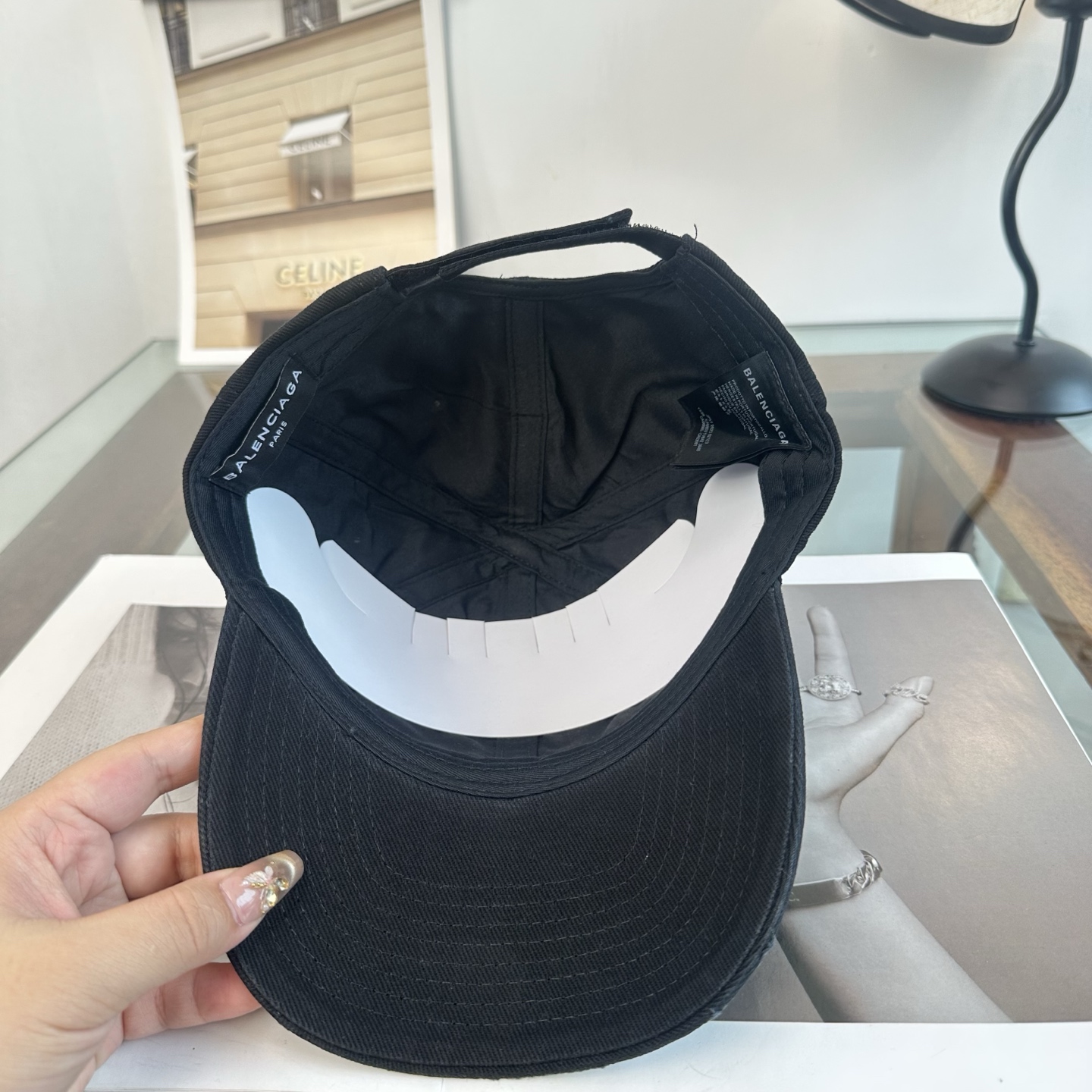 新品Balenciaga 巴黎世家字母新款棒球帽现货秒发🧢简约时尚超级无敌好看的帽子！情侣款！