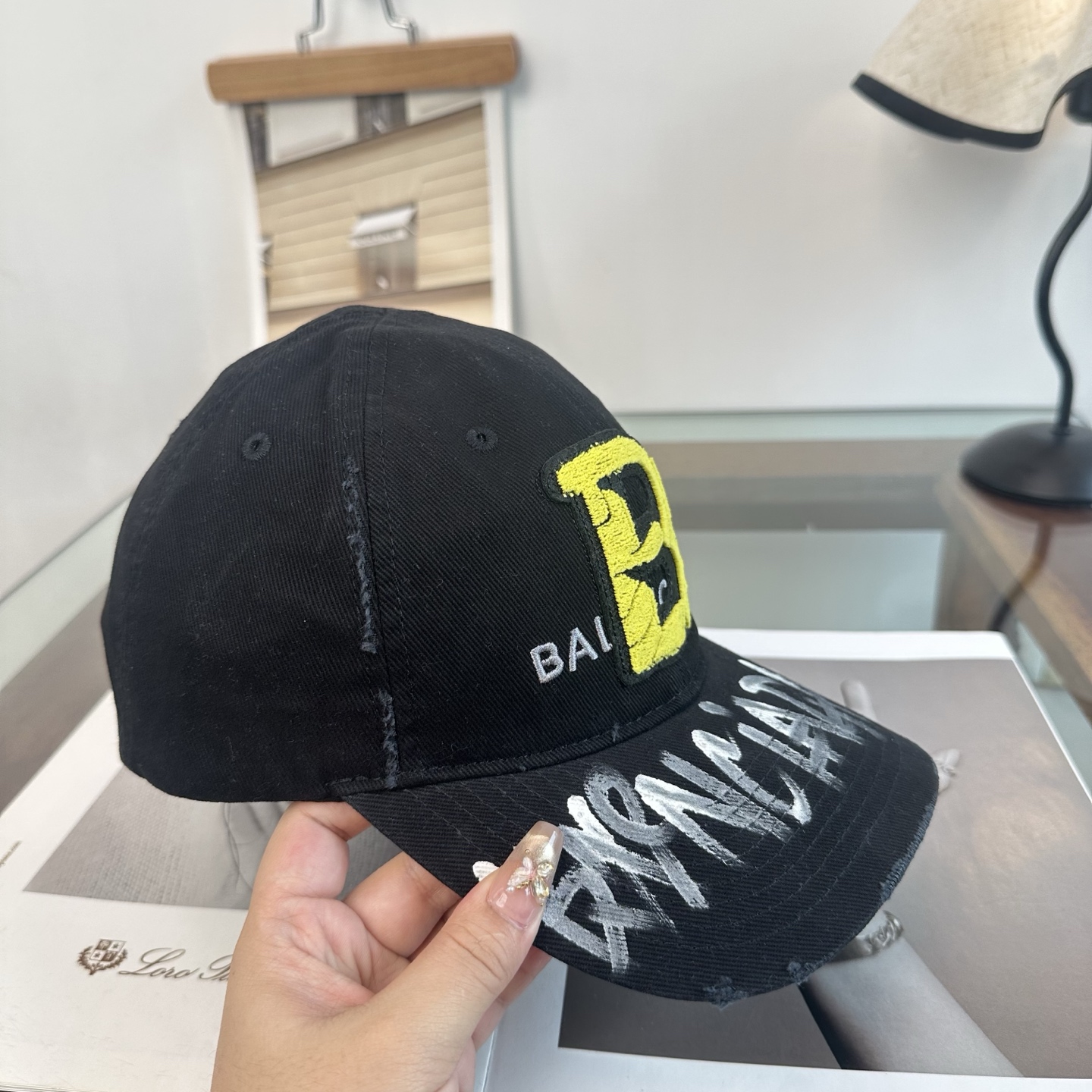 新品Balenciaga 巴黎世家字母新款棒球帽现货秒发🧢简约时尚超级无敌好看的帽子！情侣款！