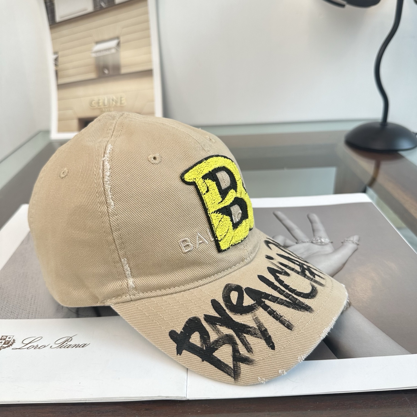 新品Balenciaga 巴黎世家字母新款棒球帽现货秒发🧢简约时尚超级无敌好看的帽子！情侣款！