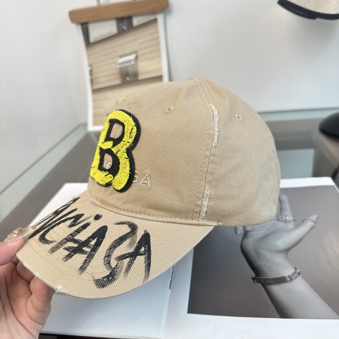 新品Balenciaga 巴黎世家字母新款棒球帽现货秒发🧢简约时尚超级无敌好看的帽子！情侣款！