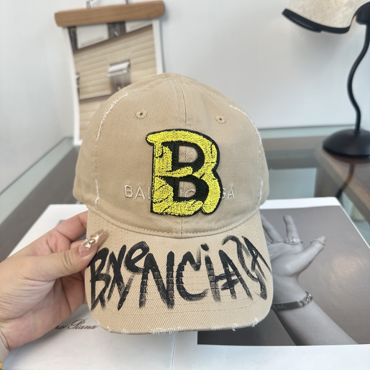 新品Balenciaga 巴黎世家字母新款棒球帽现货秒发🧢简约时尚超级无敌好看的帽子！情侣款！